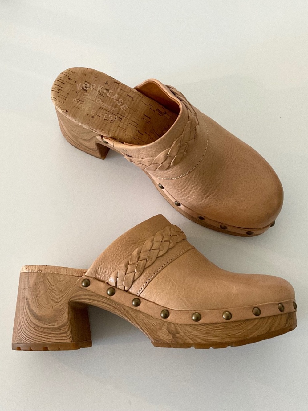 KORK-EASE Tilly Clogs in Natural Nude Leather Size 7 LIKE NEW
